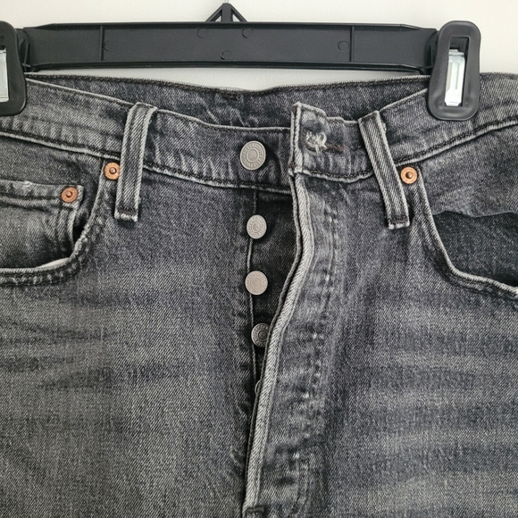 Levi’s 501 high-waisted washed black jeans. 🖤 - Picture 2 of 7